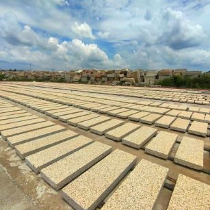 辽源 黄金麻荔枝面花岗岩石材地铺石防护中