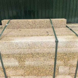 辽源 黄金麻花岗岩石材机切面栏杆料半成品