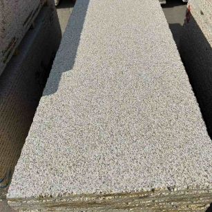 辽源 黄金麻花岗岩荔枝面毛板，半成品