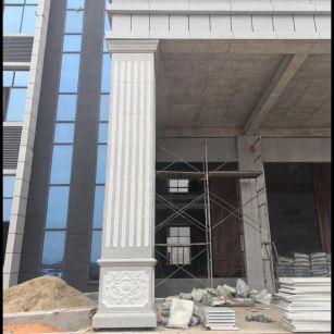 辽源 芝麻白光面花岗岩门楼大柱（罗马柱）配雕花底座