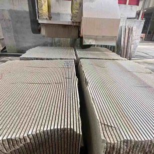 辽源 车间生产日常，黄金麻白麻花岗岩