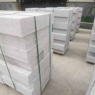 辽源 白麻花岗岩路沿石，立缘石，平缘石，路牙石，道牙石，马路牙子等