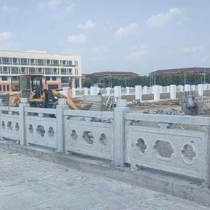 辽源 白麻花岗岩荔枝面河道栏杆