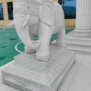 辽源 白麻花岗岩动物异形石雕-大象