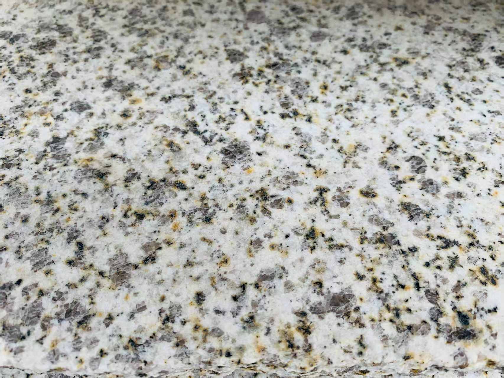 辽源 黄金麻花岗岩石材浅黄光面