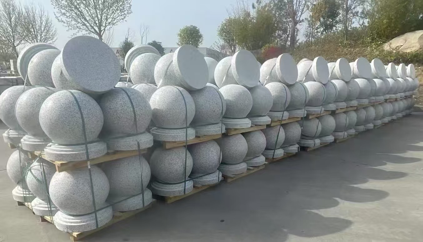 辽源 白麻花岗岩石材圆球，石球，挡车球，隔离球，景观石球，风水球等