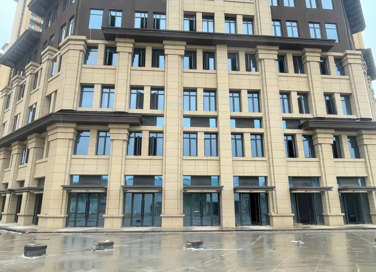 辽源 黄金麻花岗岩荔枝面小区外墙干挂