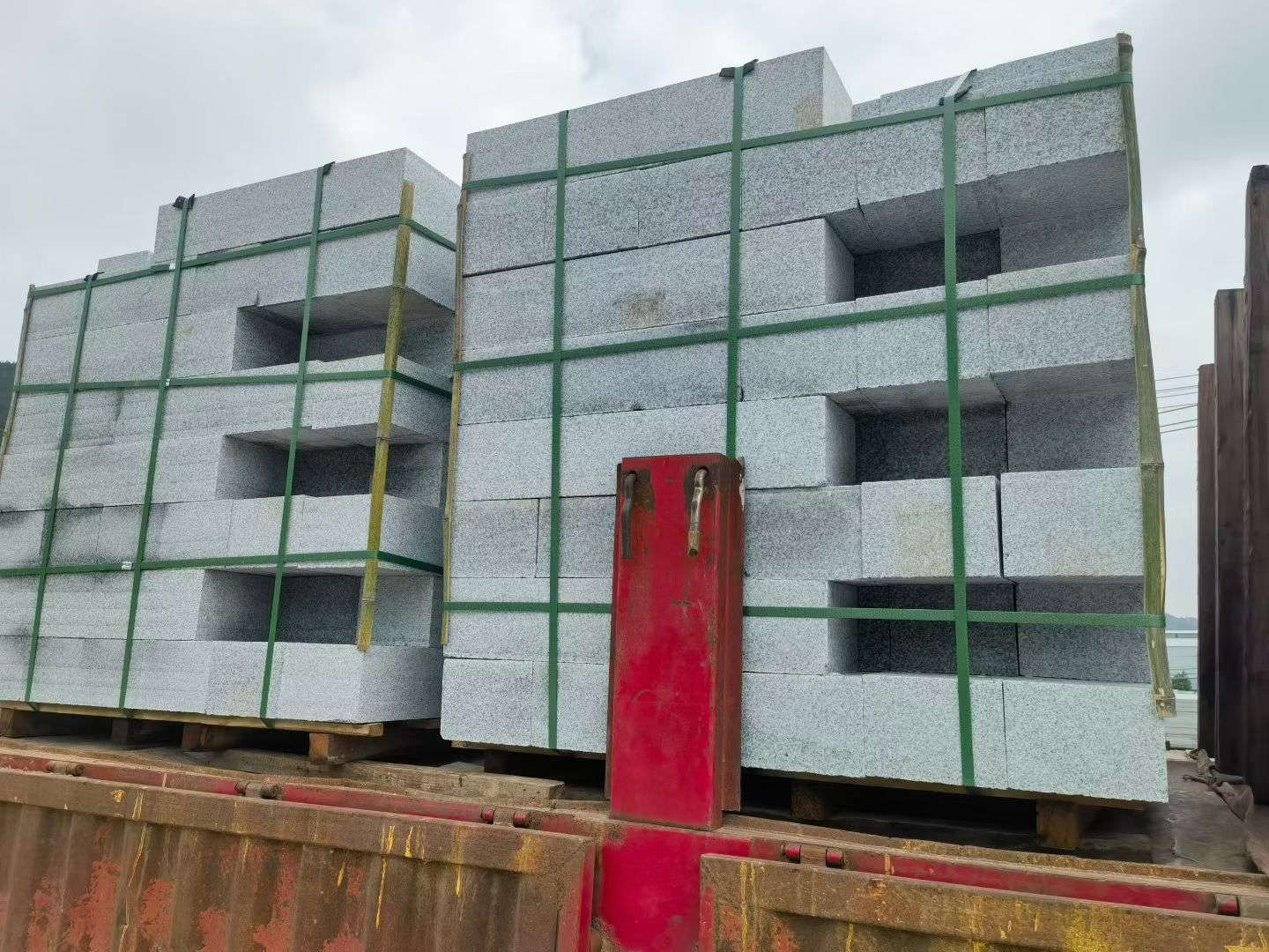 辽源 芝麻白花岗岩路沿石，平石，路侧石，马路牙子，路缘石，立缘石，平缘石等