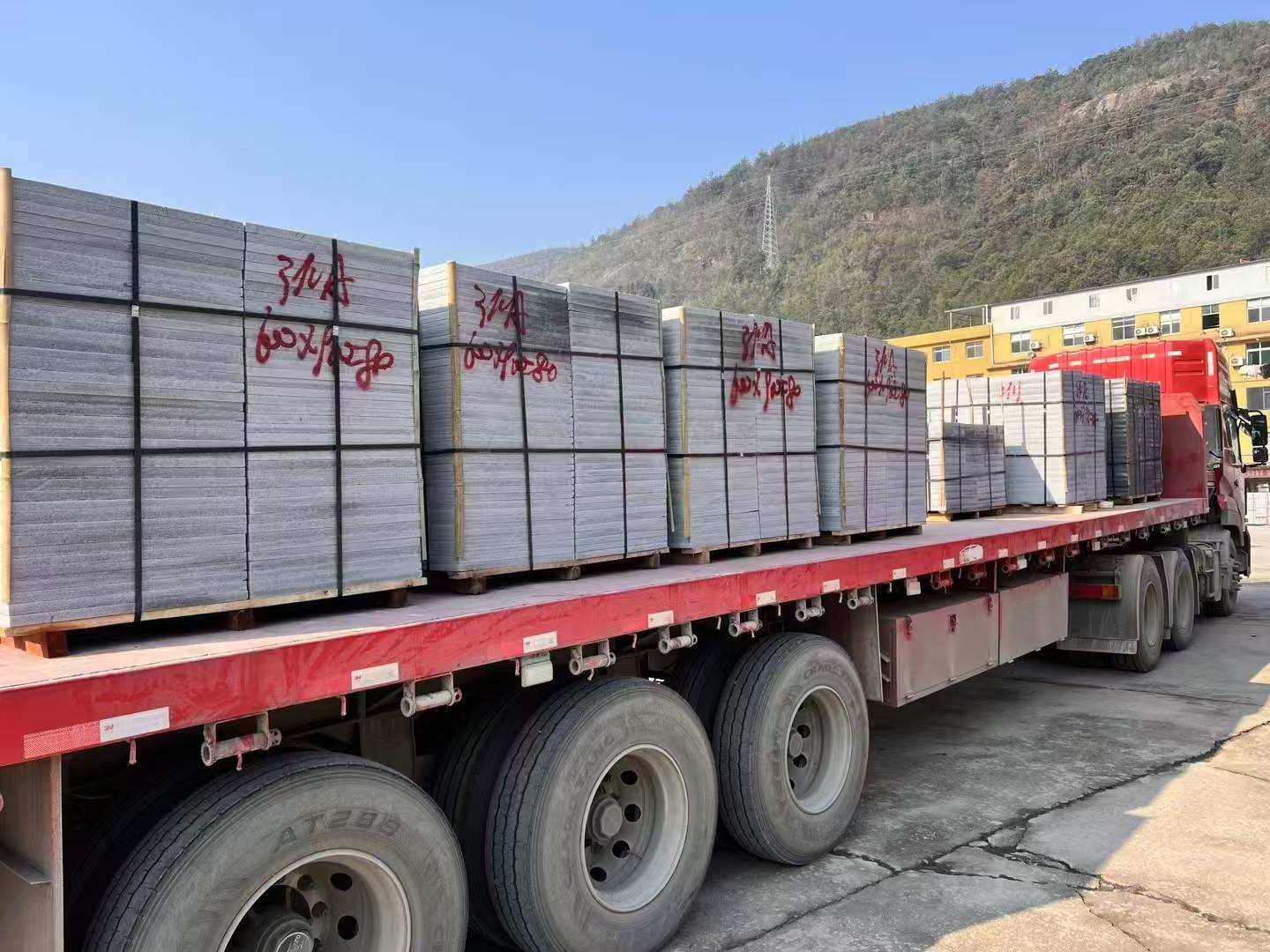 辽源 芝麻灰地铺石出货日常