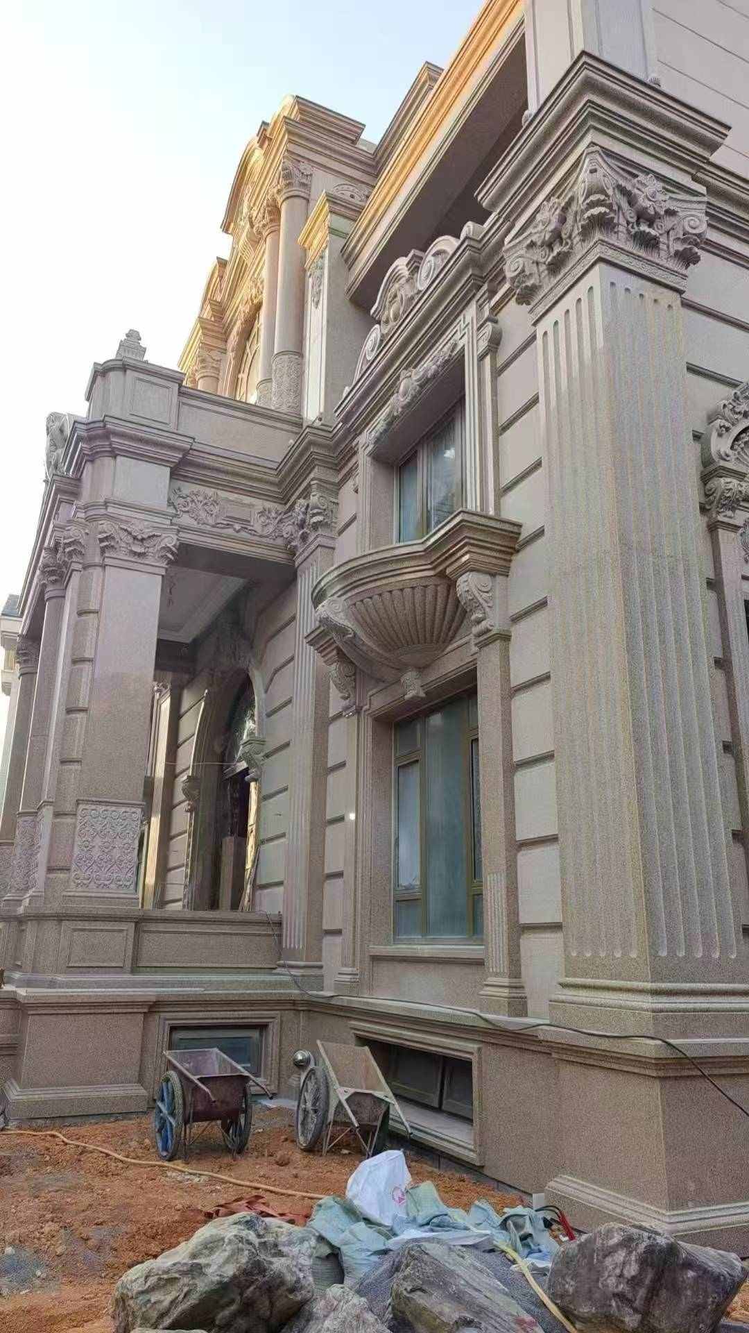 辽源 黄金麻花岗岩光面别墅外墙干挂施工完成