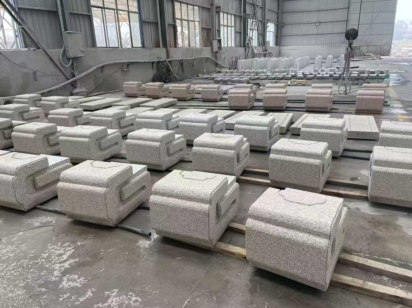 辽源 白麻花岗岩异形加工-石凳，坐凳