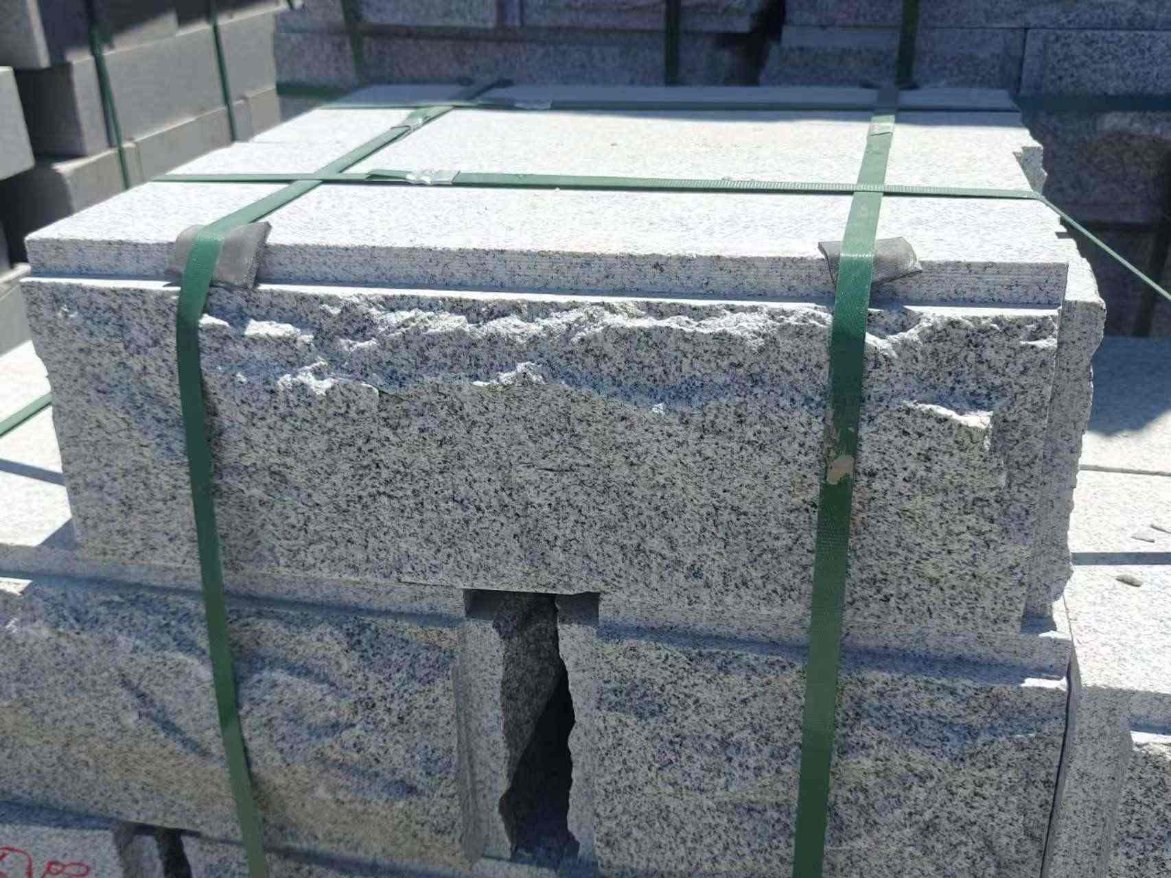 辽源 芝麻白花岗岩自然面成品