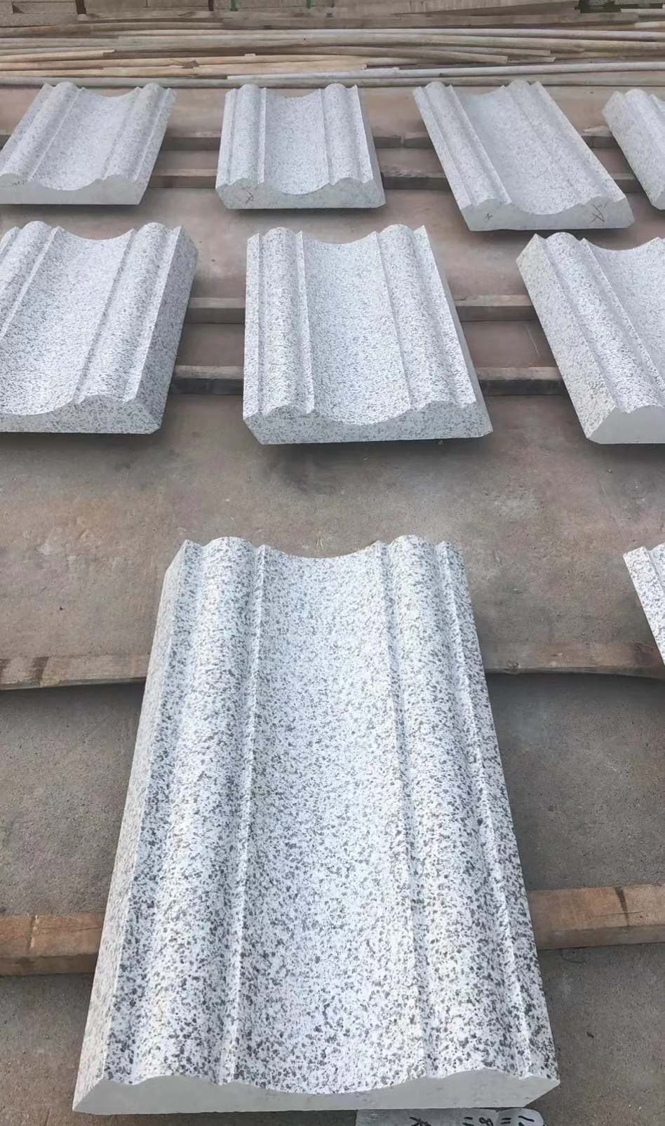 辽源 白麻花岗岩光面别墅线条